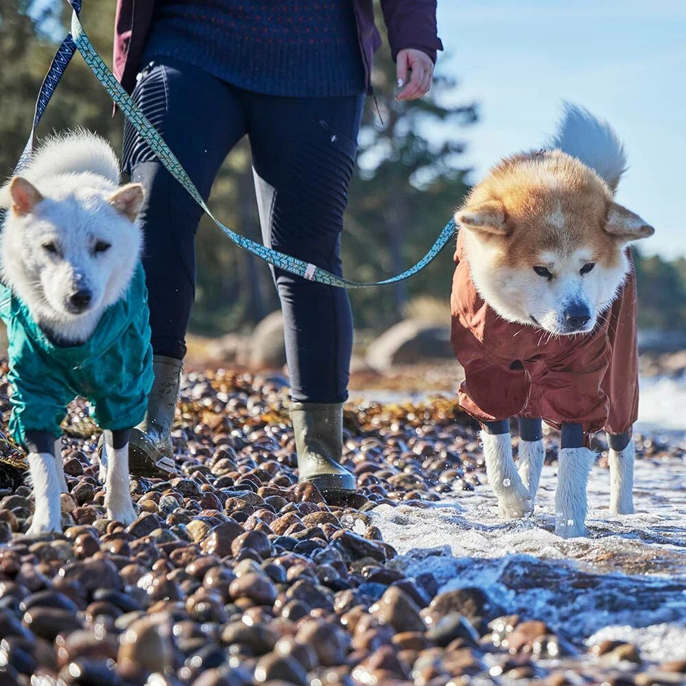 Hurtta Mudventure Overall ECO – Wasserdichter Regenoverall für Hunde