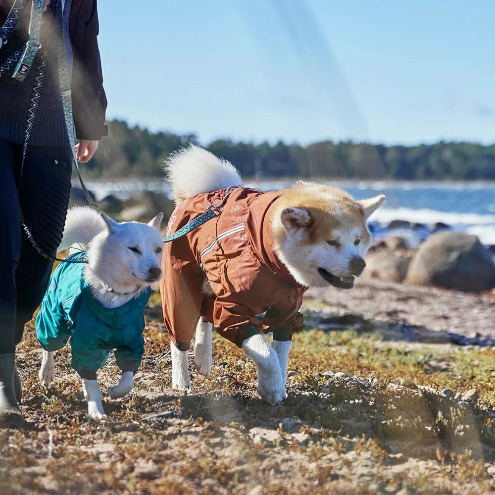 Hurtta Mudventure Overall ECO – Wasserdichter Regenoverall für Hunde