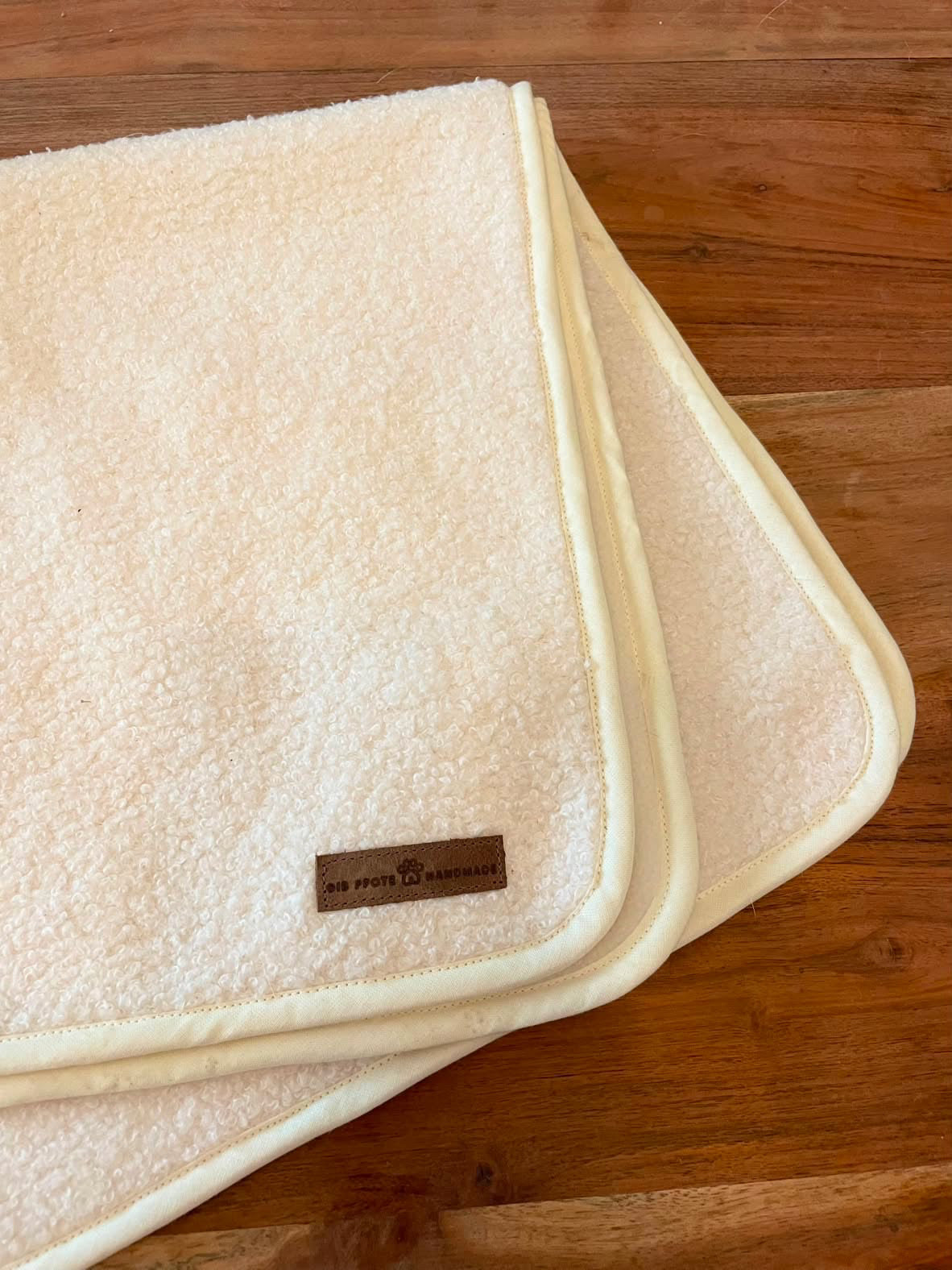 Kuscheldecke – handgefertigt & optional personalisierbar