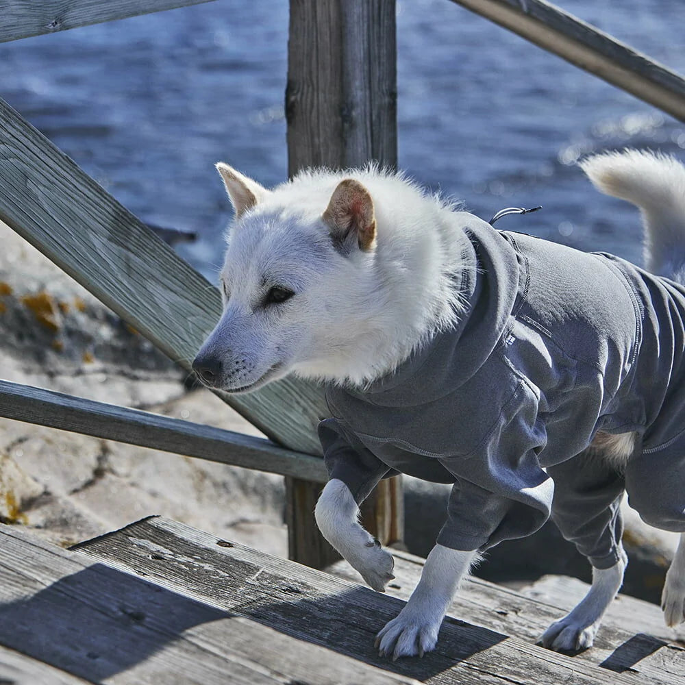 Hurtta Midlayer Overall – Wärmender Hundeoverall für kühle Tage