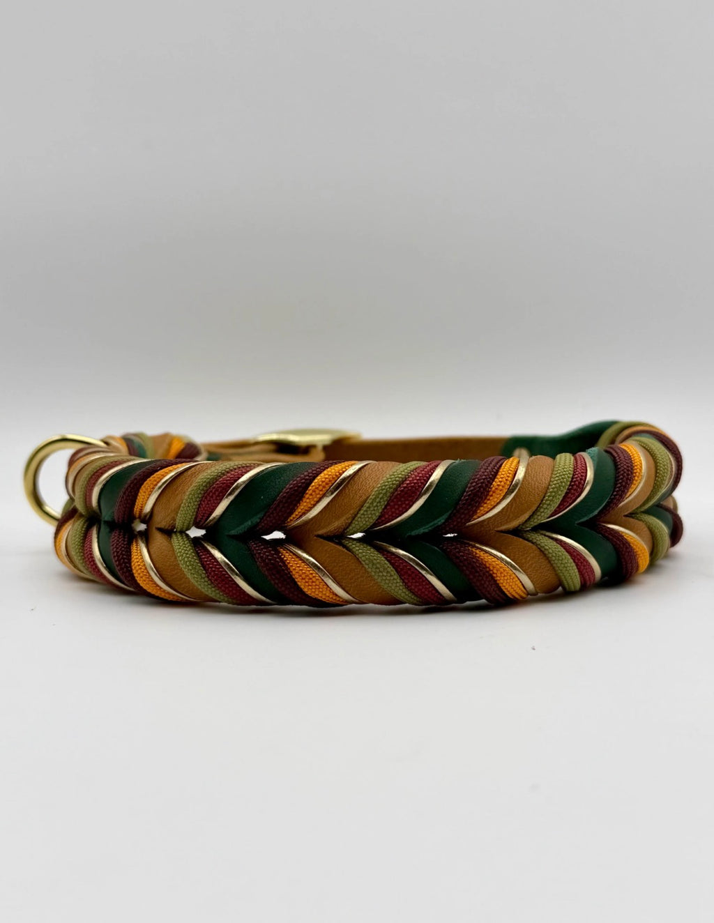 Hundehalsband „Woodland Moss“ – handgeflochten aus Fettleder & Paracord
