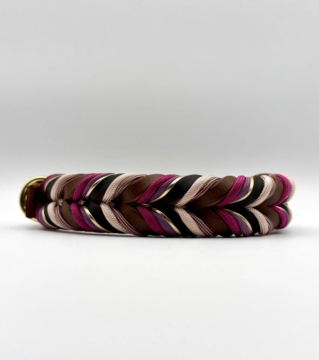 Hundehalsband „Wild Berry“ – handgeflochten aus Fettleder & Paracord
