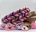 Hundehalsband „Blüte Pink/Bordeaux“ – handgeflochten aus Fettleder & Paracord