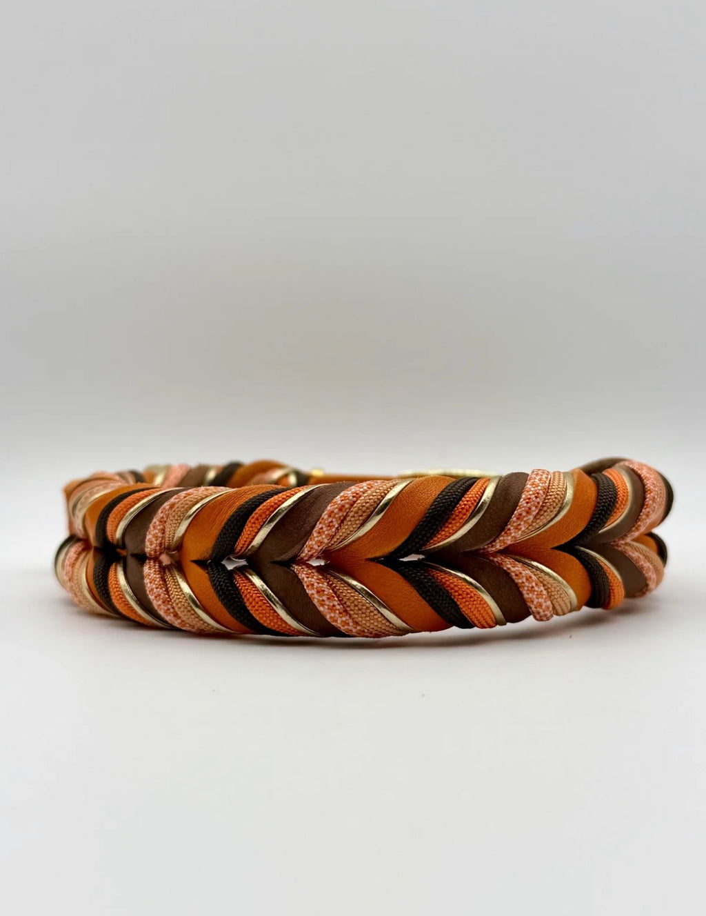 Hundehalsband „Golden Leaf“ – handgeflochten aus Fettleder & Paracord