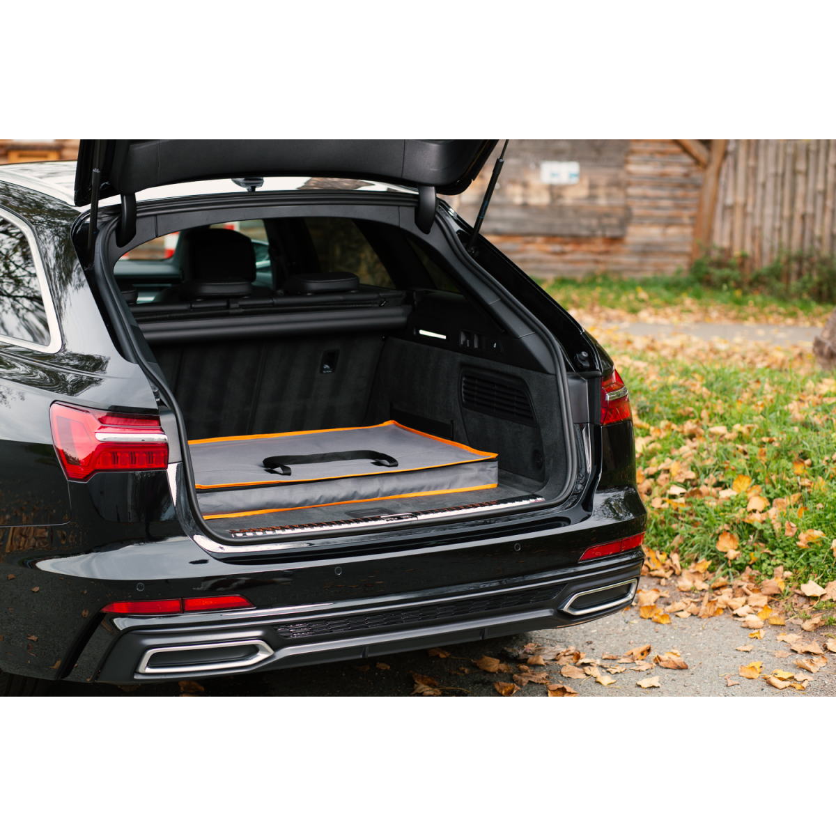 Knuffelwuff faltbare Hundebox Auto Transportbox Alverstone mit Aluminiumgestell für den Kofferraum